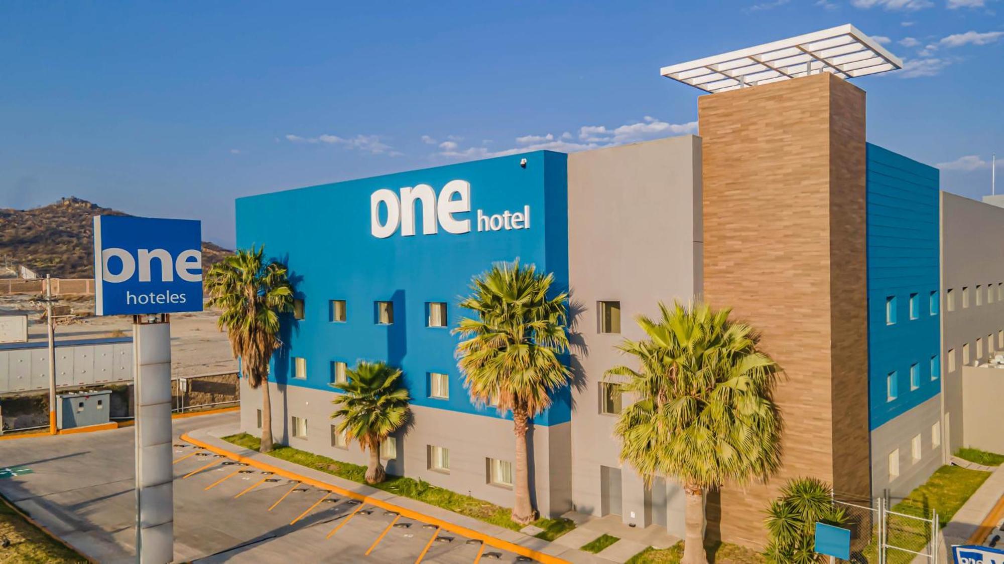 One Saltillo Aeropuerto Exterior foto