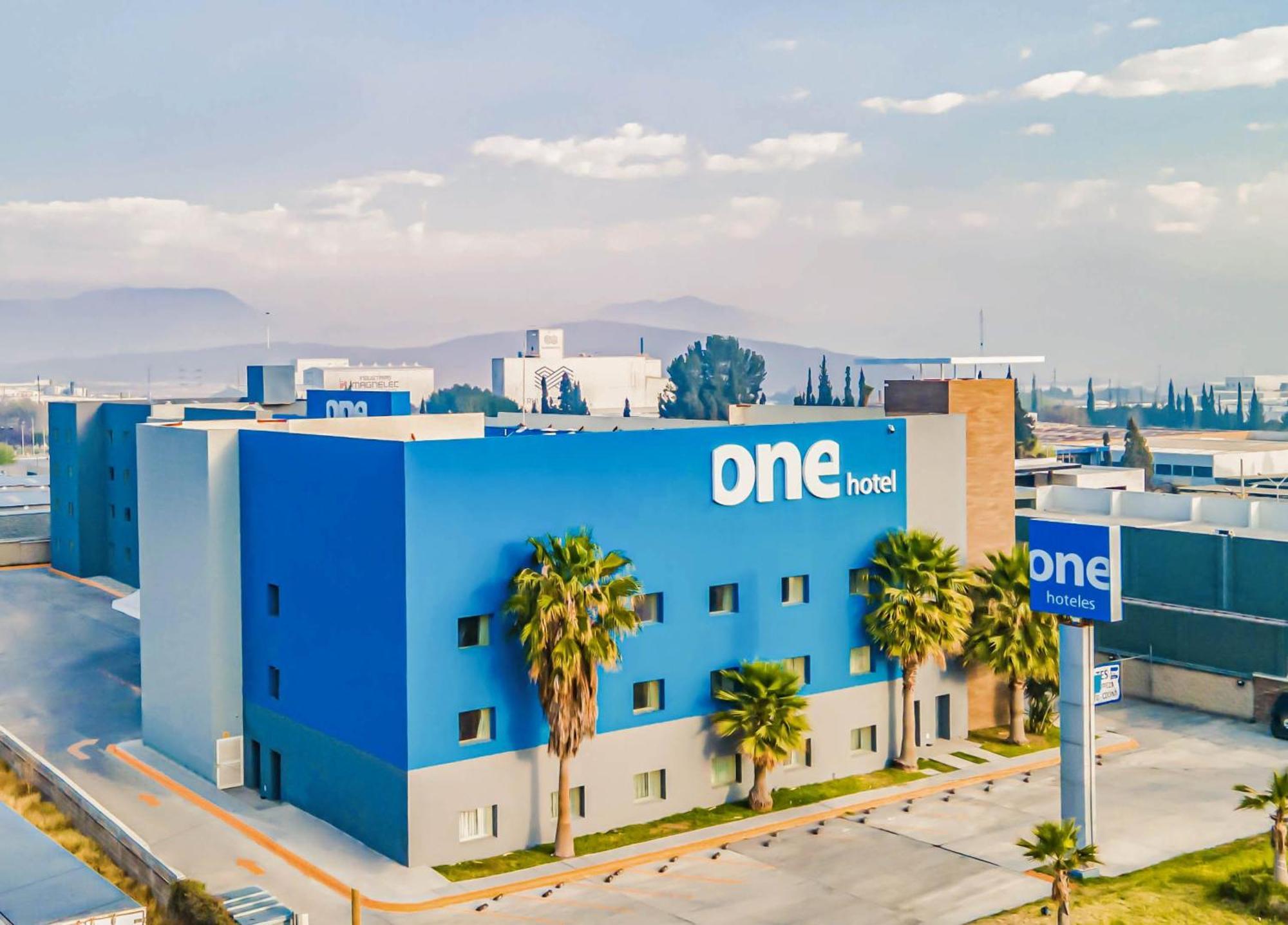 One Saltillo Aeropuerto Exterior foto